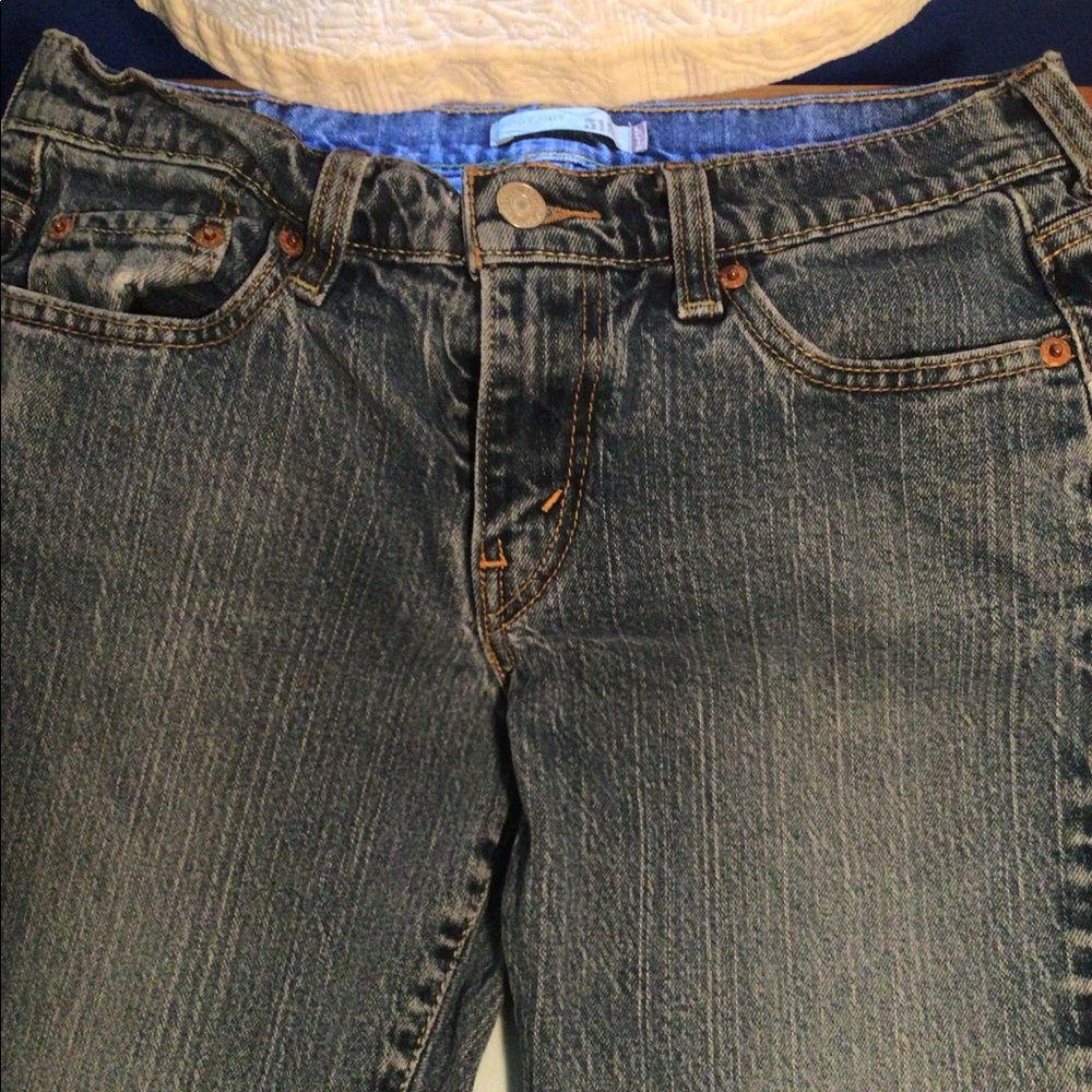 woman’s Levis 515 size 28/30 boot cut